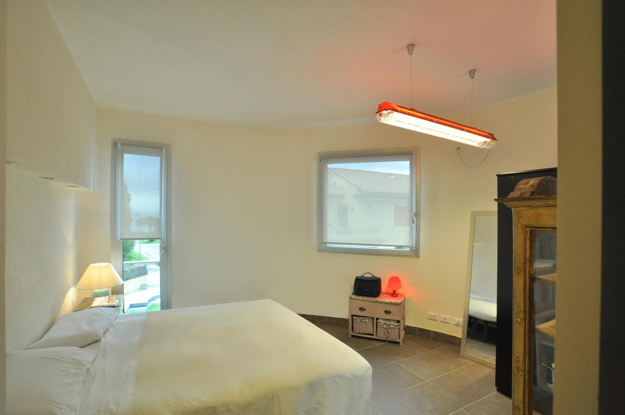 Art House Quartu - Margine Rosso Bed & Breakfast Quartu Sant'Elena Phòng bức ảnh