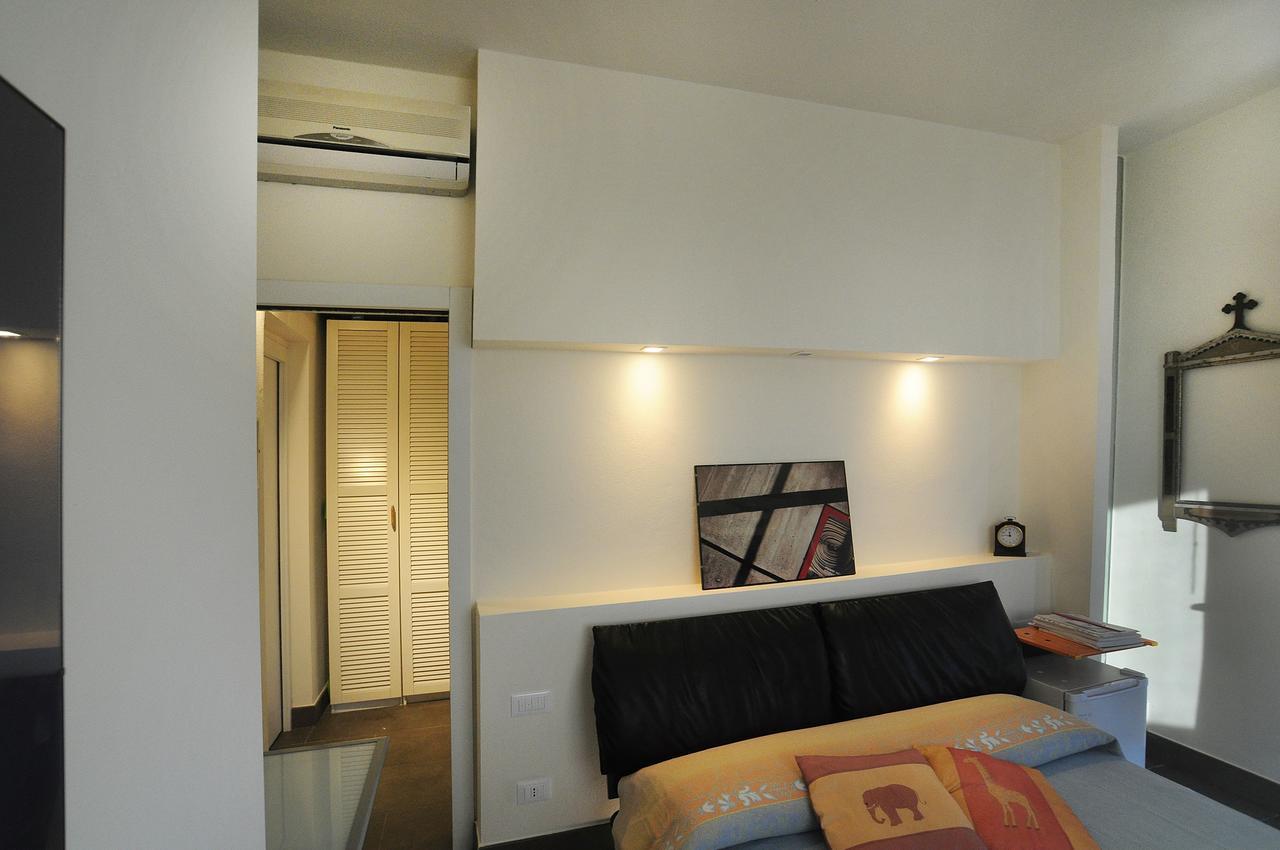 Art House Quartu - Margine Rosso Bed & Breakfast Quartu Sant'Elena Ngoại thất bức ảnh